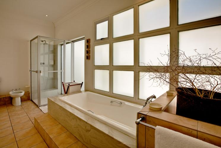 Photo 23 of Villa Barbara accommodation in Camps Bay, Cape Town with 4 bedrooms and 2 bathrooms
