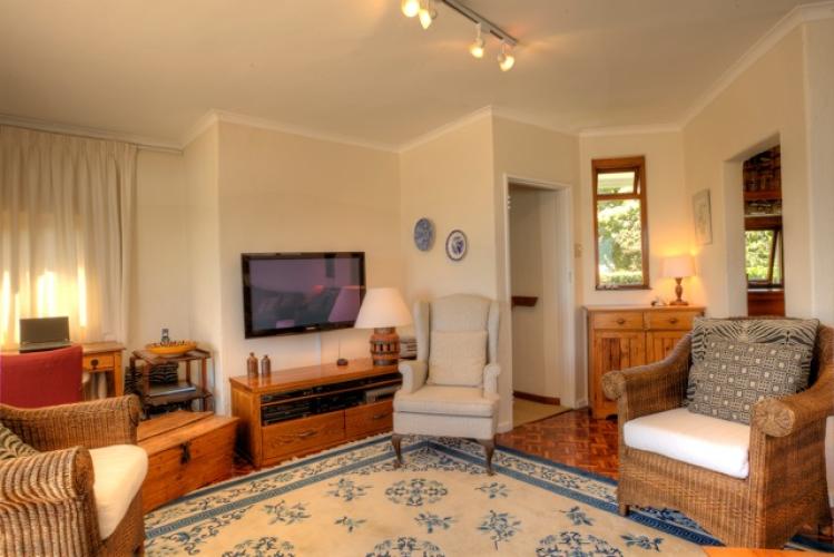 Photo 4 of Llandudno Cottage accommodation in Llandudno, Cape Town with 3 bedrooms and 2 bathrooms
