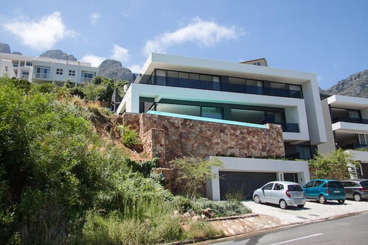 Photo 15 of Rontree House accommodation in Camps Bay, Cape Town with 4 bedrooms and 4 bathrooms