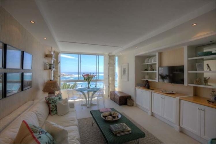 Photo 2 of Seacliffe Apartment accommodation in Bantry Bay, Cape Town with 2 bedrooms and 2 bathrooms