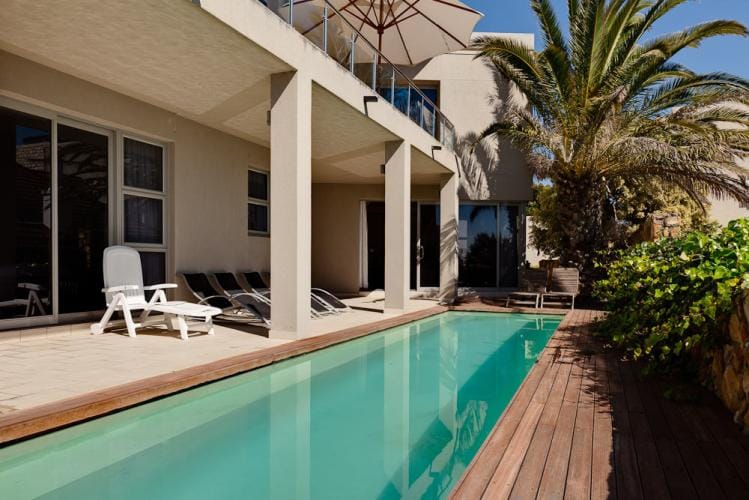 Photo 18 of The Rocks accommodation in Camps Bay, Cape Town with 4 bedrooms and 3.5 bathrooms