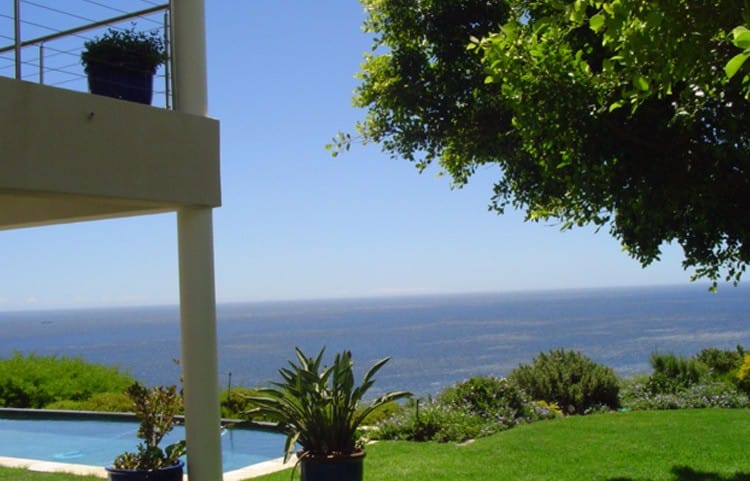 Photo 13 of Atlantic Breeze accommodation in Llandudno, Cape Town with 4 bedrooms and 3.5 bathrooms