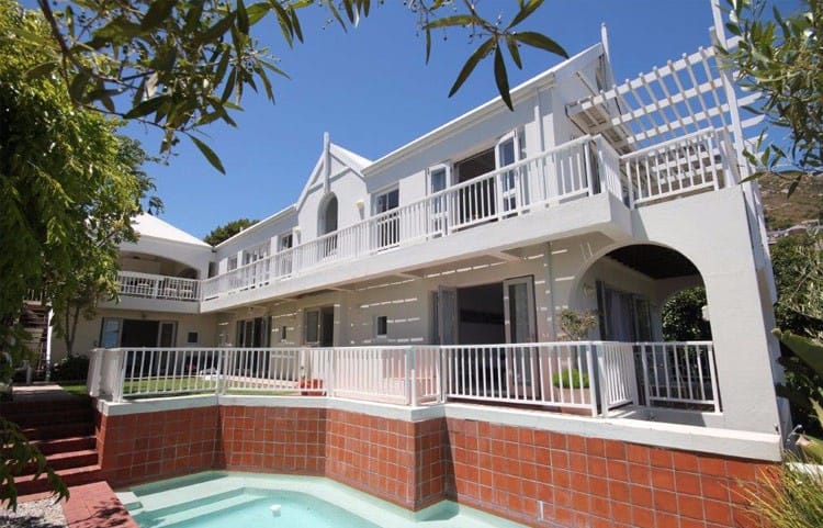 Photo 5 of Berry House accommodation in Llandudno, Cape Town with 4 bedrooms and 4 bathrooms
