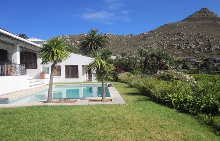 Photo 4 of Ocean Break Villa accommodation in Llandudno, Cape Town with 4 bedrooms and 3 bathrooms