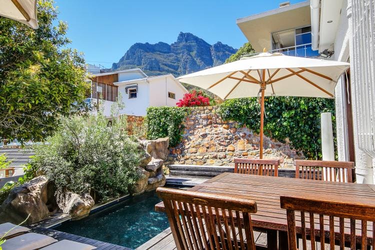 Photo 23 of 31 Camps Bay Drive accommodation in Camps Bay, Cape Town with 4 bedrooms and  bathrooms