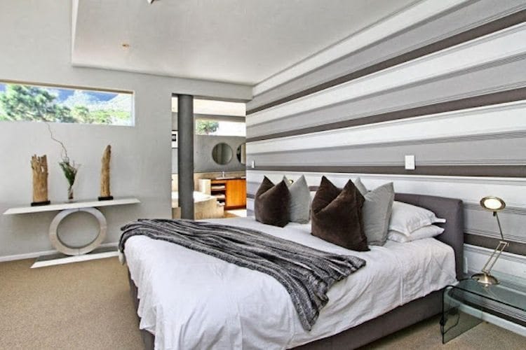 Photo 13 of Aqua Views accommodation in Camps Bay, Cape Town with 5 bedrooms and 4 bathrooms