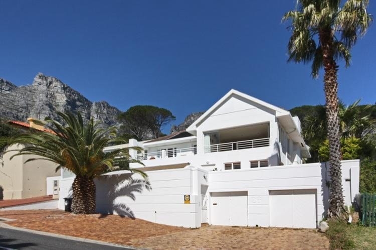 Photo 8 of Atlantic Pearl accommodation in Camps Bay, Cape Town with 4 bedrooms and 4 bathrooms