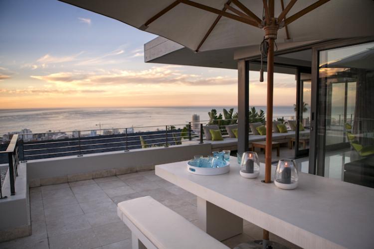 Photo 17 of Avenue La Croix 55 accommodation in Fresnaye, Cape Town with 4 bedrooms and 3 bathrooms