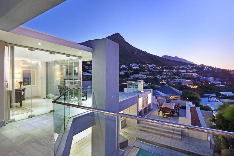 Photo 12 of Beach Villa accommodation in Llandudno, Cape Town with 4 bedrooms and 4 bathrooms