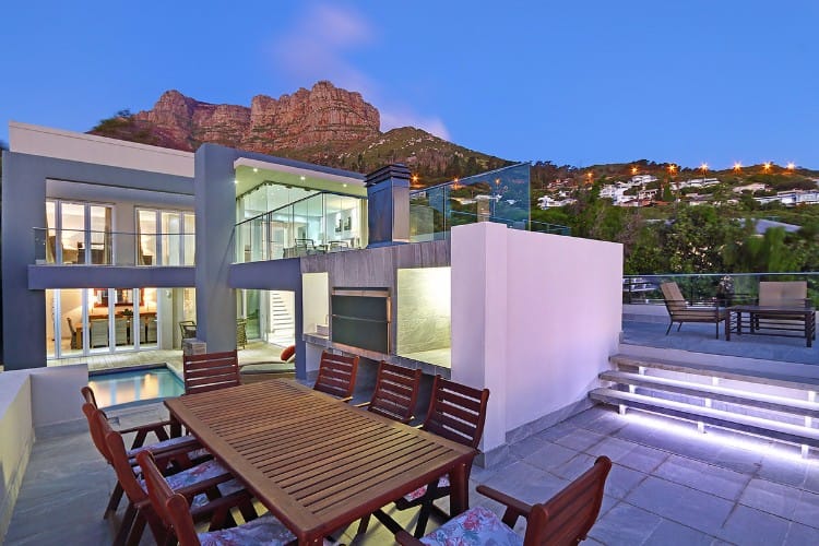 Photo 10 of Beach Villa accommodation in Llandudno, Cape Town with 4 bedrooms and 4 bathrooms
