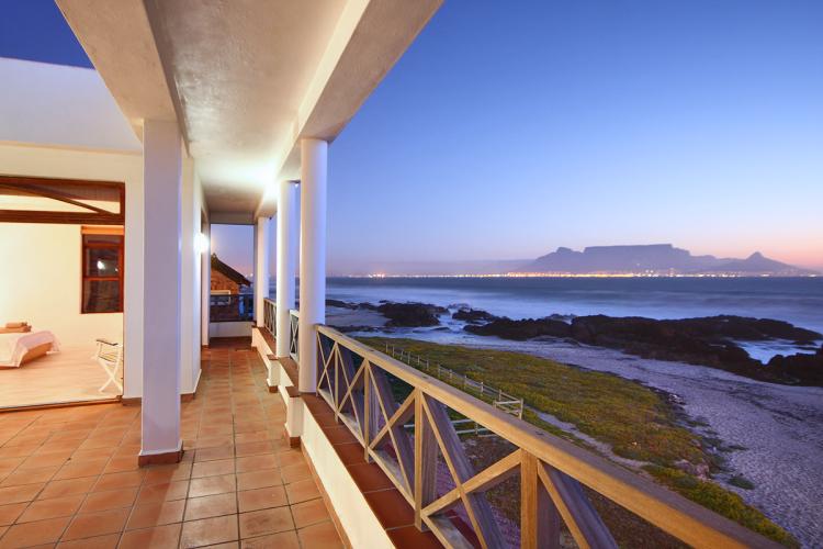 Photo 10 of Blouberg Belloy Villa accommodation in Bloubergstrand, Cape Town with 5 bedrooms and  bathrooms