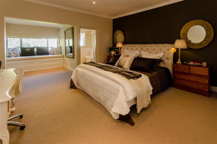 Photo 16 of Camps Bay Sedgemore accommodation in Camps Bay, Cape Town with 5 bedrooms and 5 bathrooms