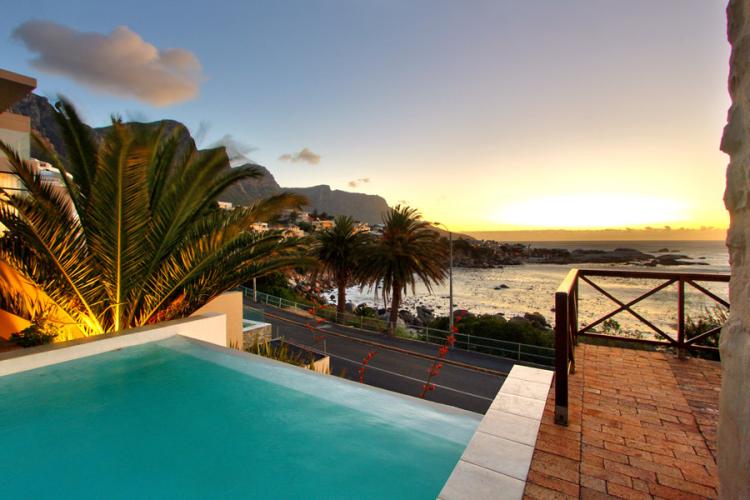 Photo 2 of Camps Bay Terrace Palm Suite accommodation in Camps Bay, Cape Town with 2 bedrooms and 2 bathrooms