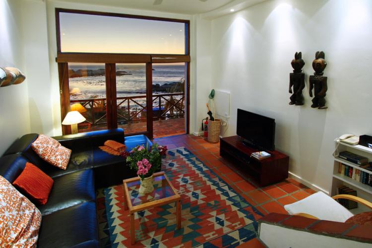 Photo 11 of Camps Bay Terrace Palm Suite accommodation in Camps Bay, Cape Town with 2 bedrooms and 2 bathrooms