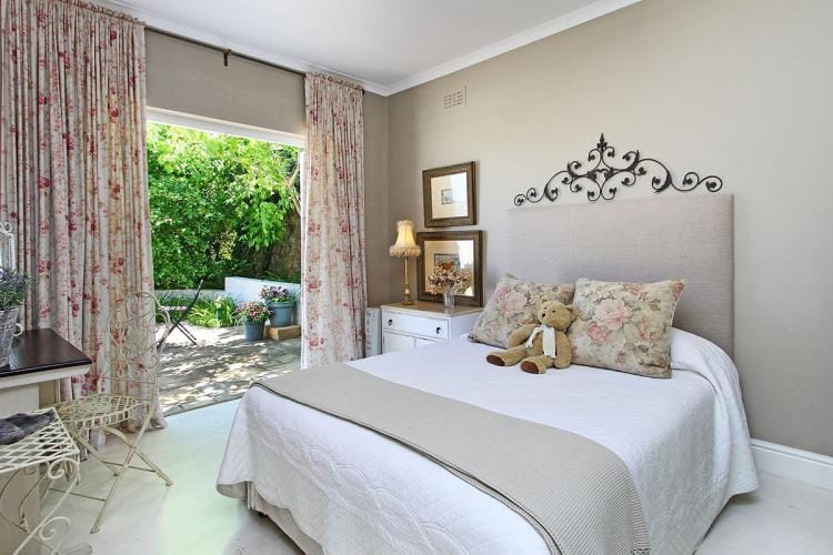 Photo 4 of Constantia Cape Velvet accommodation in Constantia, Cape Town with 7 bedrooms and 7 bathrooms