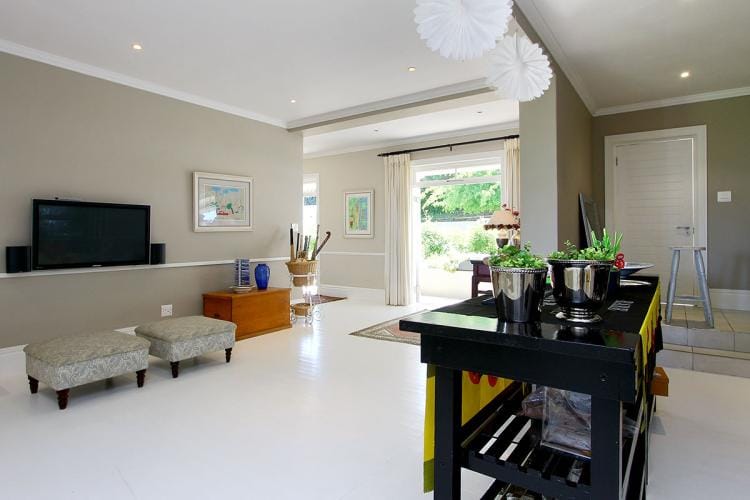 Photo 8 of Constantia Cape Velvet accommodation in Constantia, Cape Town with 7 bedrooms and 7 bathrooms