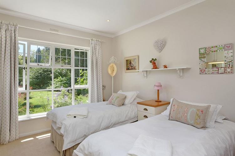 Photo 7 of Constantia Evergreen accommodation in Constantia, Cape Town with 5 bedrooms and 4 bathrooms