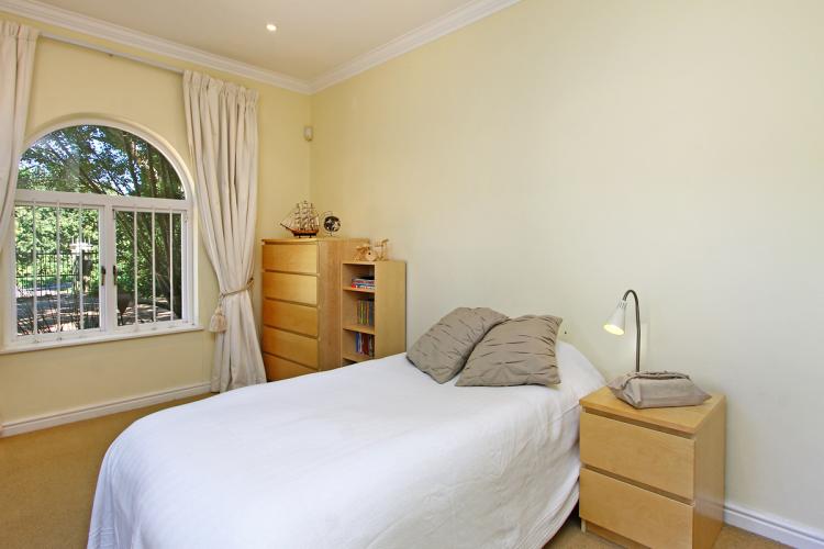Photo 11 of Constantia Julia accommodation in Constantia, Cape Town with 5 bedrooms and 3 bathrooms
