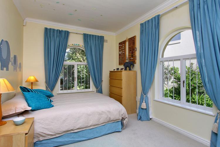 Photo 10 of Constantia Julia accommodation in Constantia, Cape Town with 5 bedrooms and 3 bathrooms