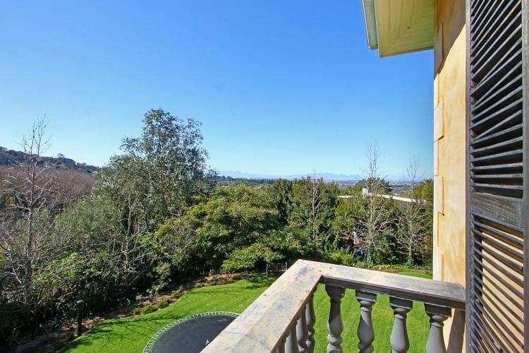 Photo 4 of Constantia Views accommodation in Constantia, Cape Town with 4 bedrooms and 3 bathrooms