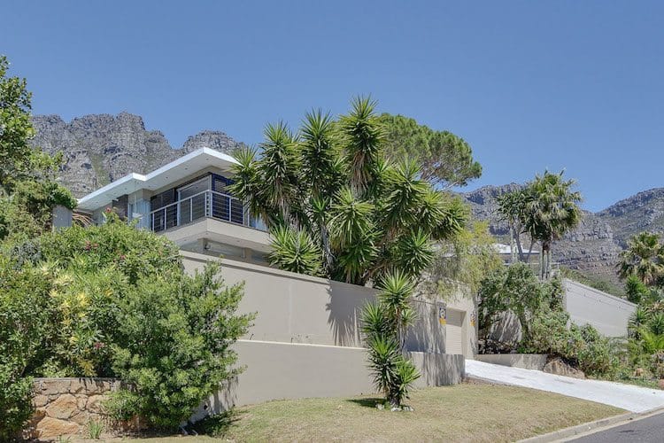 Photo 12 of Finchley 2 accommodation in Camps Bay, Cape Town with 5 bedrooms and 4 bathrooms