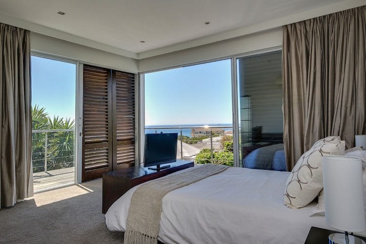 Photo 16 of Finchley 2 accommodation in Camps Bay, Cape Town with 5 bedrooms and 4 bathrooms