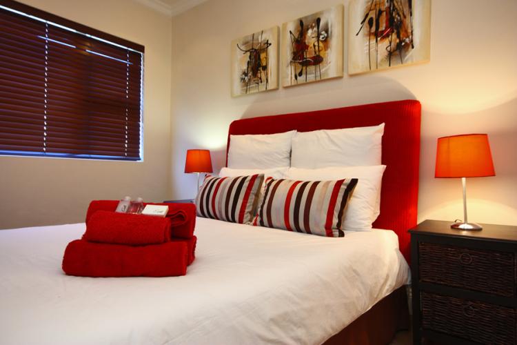 Photo 10 of Firmont 206 accommodation in Sea Point, Cape Town with 1 bedrooms and 1 bathrooms