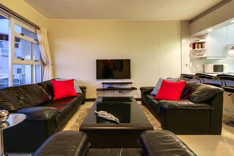 Photo 10 of Hillside Heights accommodation in Green Point, Cape Town with 2 bedrooms and 1 bathrooms