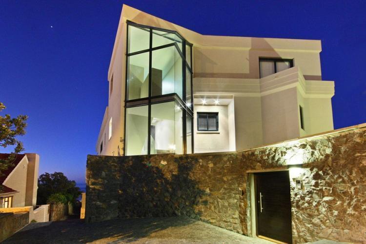 Photo 11 of Houghton Heights 3 Bed accommodation in Camps Bay, Cape Town with 3 bedrooms and 3 bathrooms