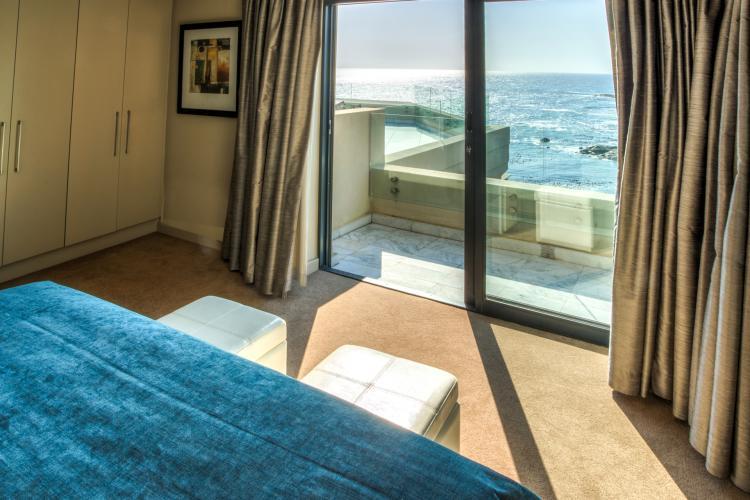 Photo 9 of Houghton Heights Upper accommodation in Camps Bay, Cape Town with 1 bedrooms and 1 bathrooms