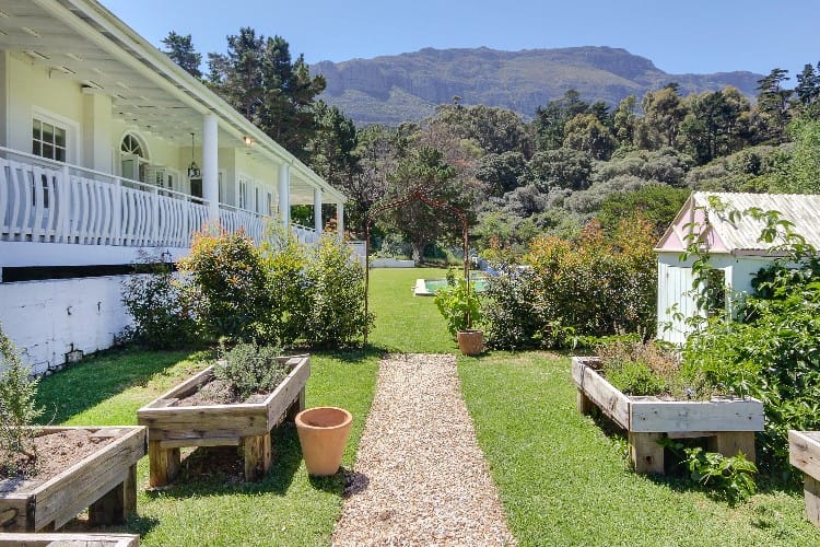 Photo 10 of Hout Bay Mountain Retreat accommodation in Hout Bay, Cape Town with 4 bedrooms and 3 bathrooms