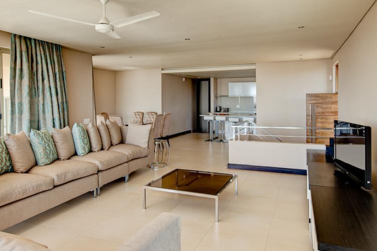 Photo 2 of Ingleside Villa accommodation in Camps Bay, Cape Town with 5 bedrooms and 4 bathrooms