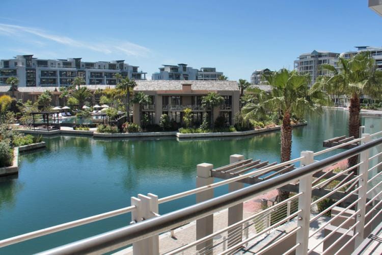 Photo 8 of Kylemore 111 accommodation in V&A Waterfront, Cape Town with 1 bedrooms and 1 bathrooms