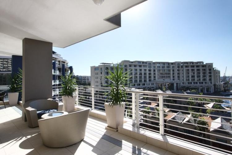 Photo 6 of Kylemore 410 accommodation in V&A Waterfront, Cape Town with 3 bedrooms and 3 bathrooms