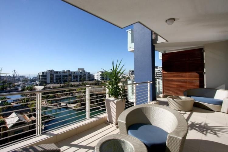 Photo 2 of Kylemore 410 accommodation in V&A Waterfront, Cape Town with 3 bedrooms and 3 bathrooms