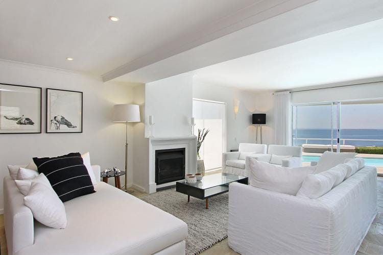 Photo 5 of La Vue accommodation in Sea Point, Cape Town with 2 bedrooms and 2 bathrooms