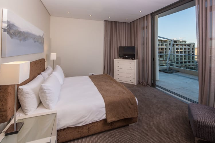 Photo 7 of Lawhill Penthouse accommodation in V&A Waterfront, Cape Town with 3 bedrooms and 3 bathrooms