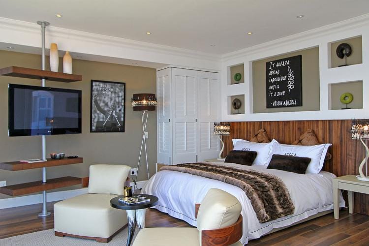 Photo 12 of Le Maison Hermes accommodation in Camps Bay, Cape Town with 6 bedrooms and 6.5 bathrooms