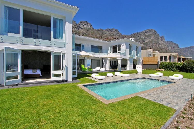 Photo 3 of Le Maison Hermes accommodation in Camps Bay, Cape Town with 6 bedrooms and 6.5 bathrooms