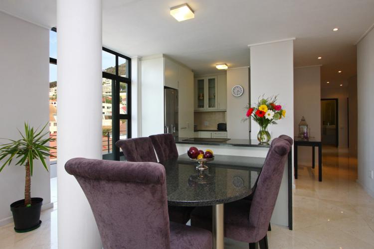 Photo 14 of Mayden Views accommodation in Green Point, Cape Town with 3 bedrooms and 2 bathrooms