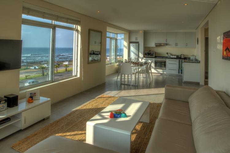 Photo 4 of Mouille Point Sea Views Apartment accommodation in Mouille Point, Cape Town with 2 bedrooms and 2.5 bathrooms