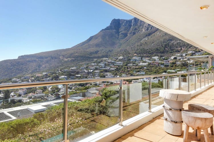 Photo 4 of Ocean Pearl accommodation in Llandudno, Cape Town with 5 bedrooms and 5 bathrooms
