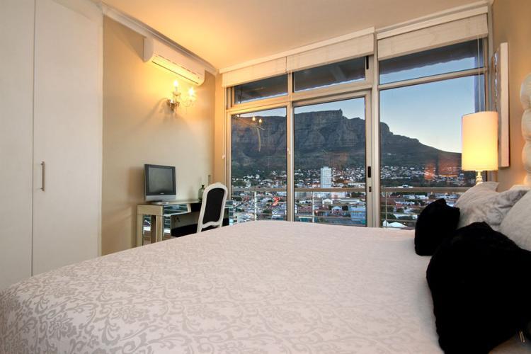 Photo 16 of Perspectives Penthouse accommodation in City Centre, Cape Town with 2 bedrooms and 2 bathrooms