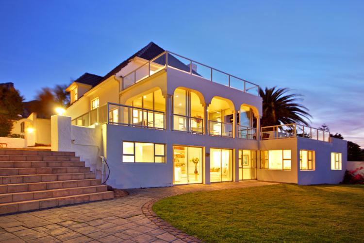 Photo 1 of Phoenix villa accommodation in Camps Bay, Cape Town with 6 bedrooms and 3.5 bathrooms