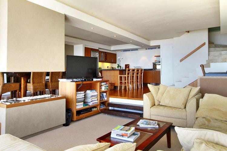 Photo 12 of Roodeberg Heights accommodation in Camps Bay, Cape Town with 2 bedrooms and 2 bathrooms