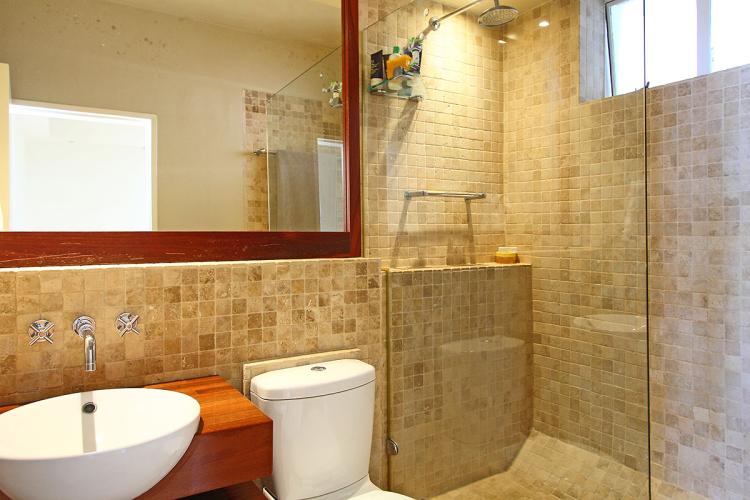 Photo 5 of Roodeberg Heights accommodation in Camps Bay, Cape Town with 2 bedrooms and 2 bathrooms