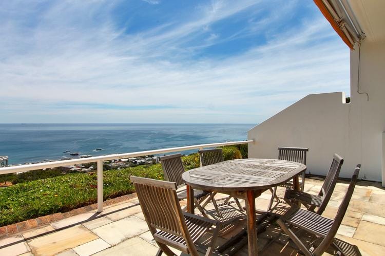 Photo 7 of Roodeberg Heights accommodation in Camps Bay, Cape Town with 2 bedrooms and 2 bathrooms