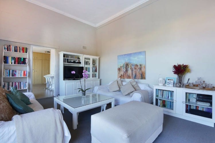 Photo 6 of Sea Breeze accommodation in Llandudno, Cape Town with 4 bedrooms and 2 bathrooms