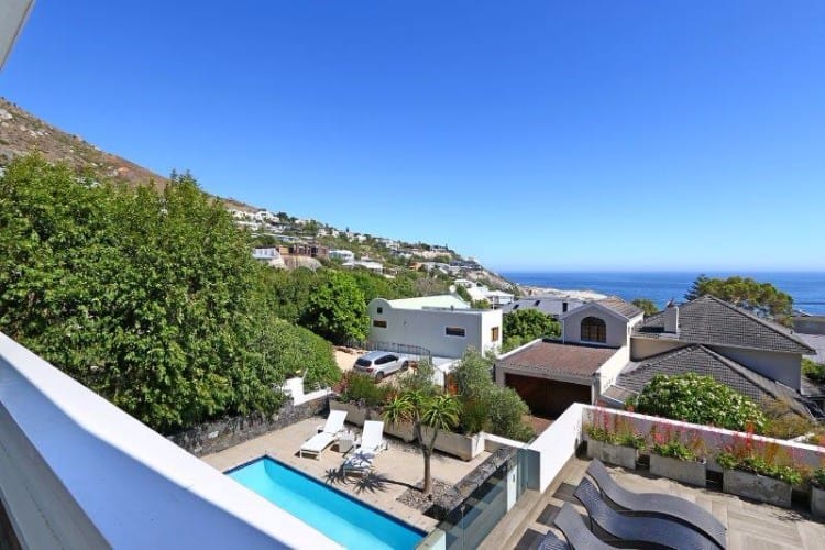 Photo 9 of Sea-esta accommodation in Llandudno, Cape Town with 4 bedrooms and 3 bathrooms