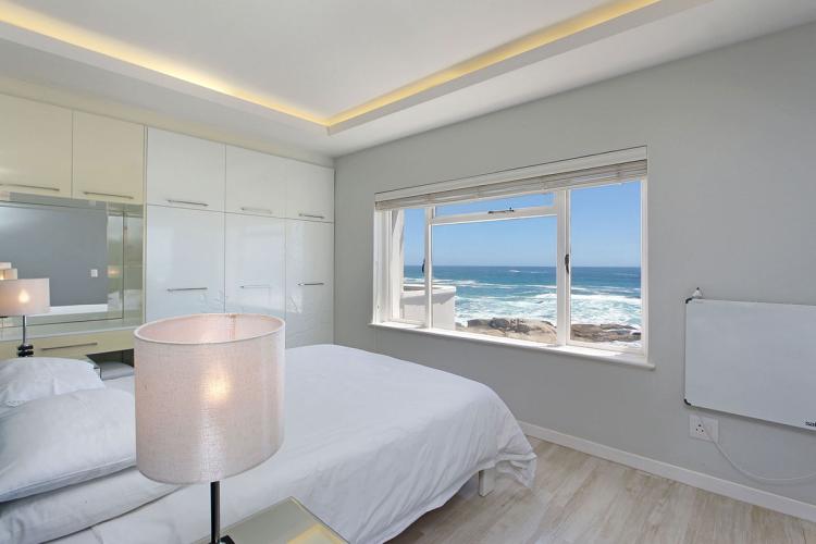 Photo 10 of Sea View Bantry Bay accommodation in Bantry Bay, Cape Town with 2 bedrooms and 2 bathrooms